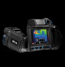 The FLIR T620-45 is a high-performance thermal imaging camera designed for professionals in various fields, including building inspections, electrical maintenance, and mechanical troubleshooting.